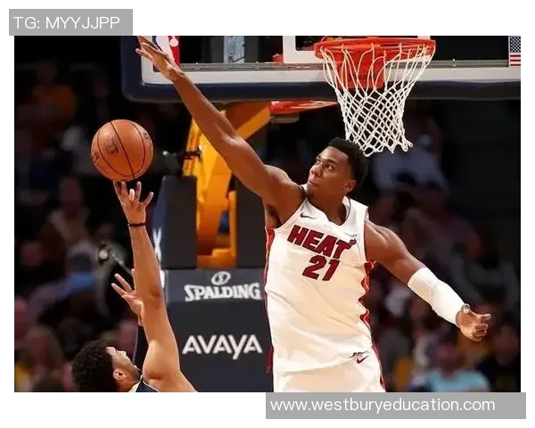 官宣退役20个月后复出！“白边”怀特塞德又一次回归到中国联赛