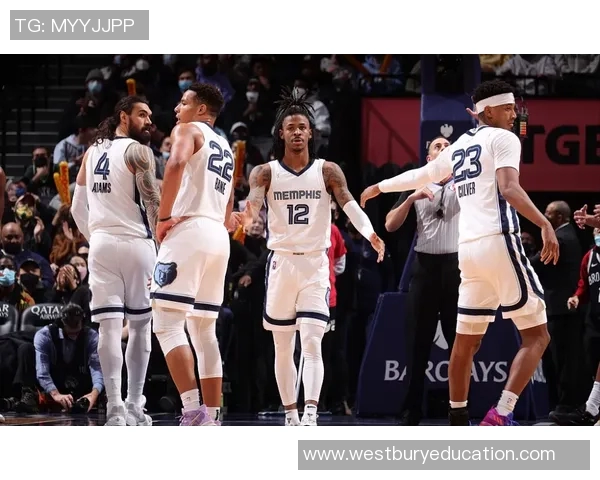 灰熊主帅：莫兰特右小腿挫伤预计缺席今天对阵湖人的比赛